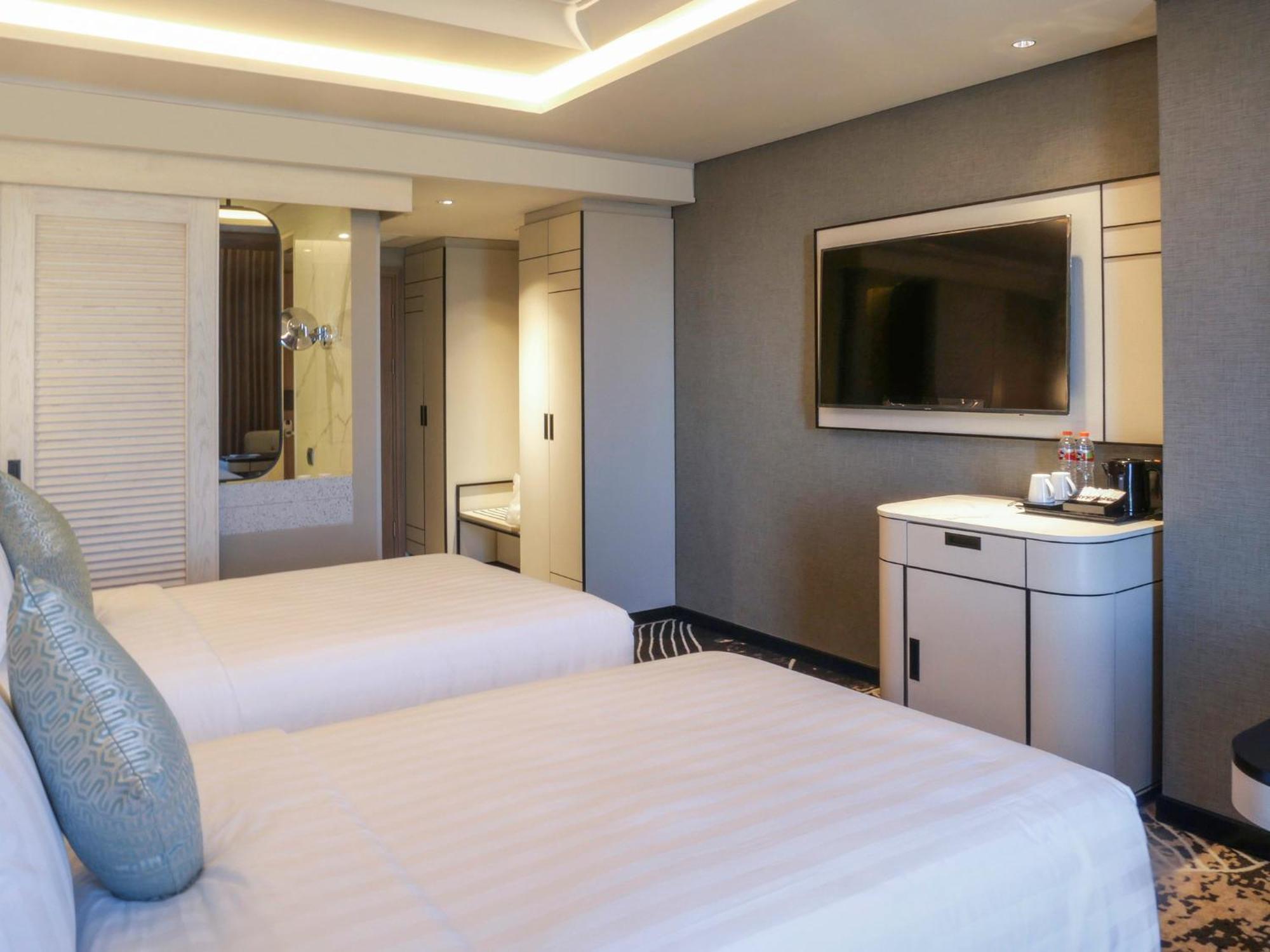 Movenpick Surabaya City Εξωτερικό φωτογραφία