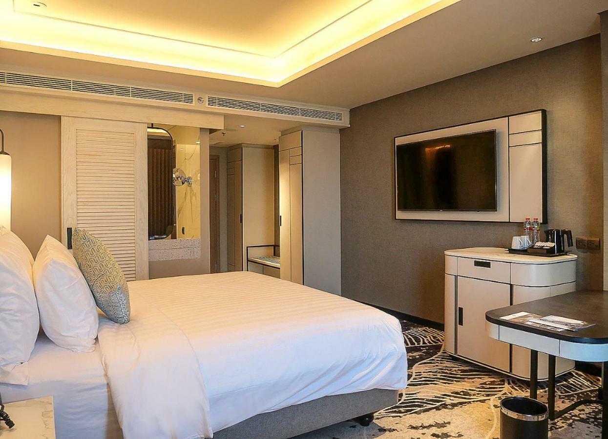 Movenpick Surabaya City Εξωτερικό φωτογραφία